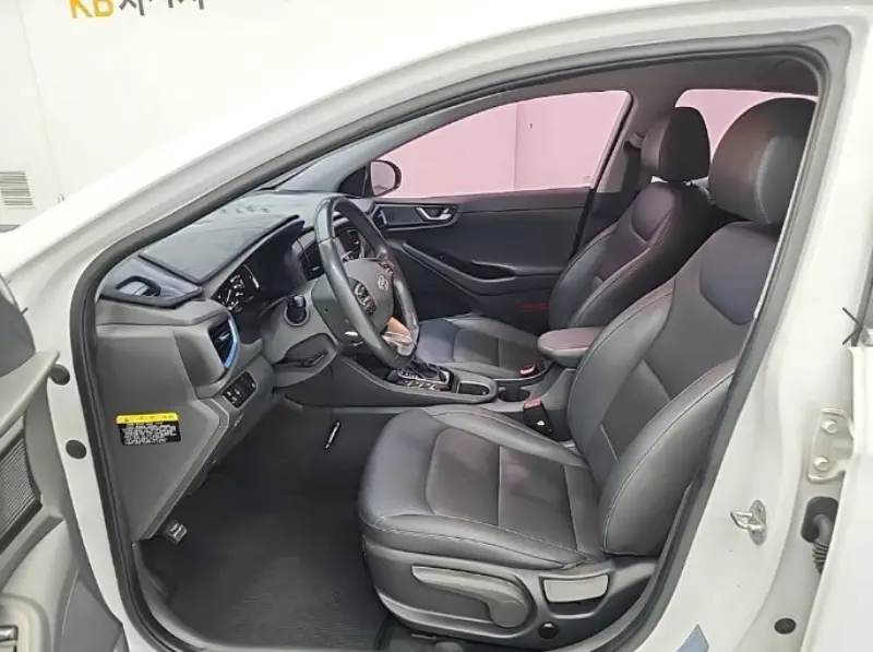 Hyundai Ioniq