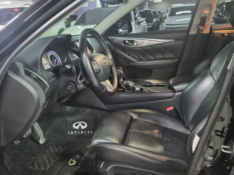 Infiniti Q50