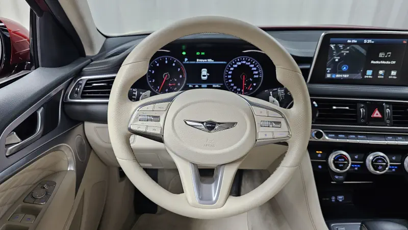 Genesis G70