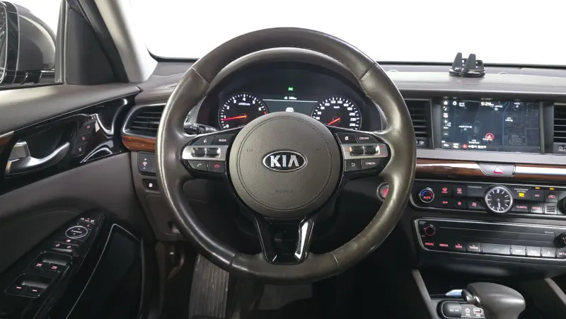 Купить Kia K7 Gyeonggi из Кореи