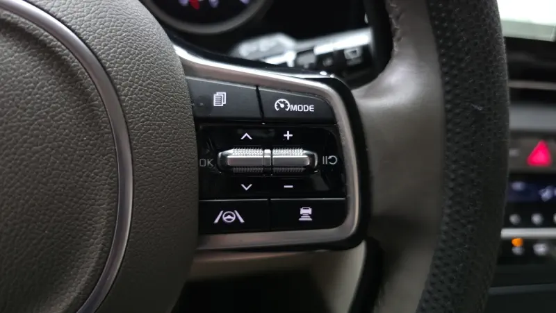 Купить Kia Carnival Incheon из Кореи