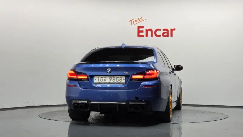 BMW M5