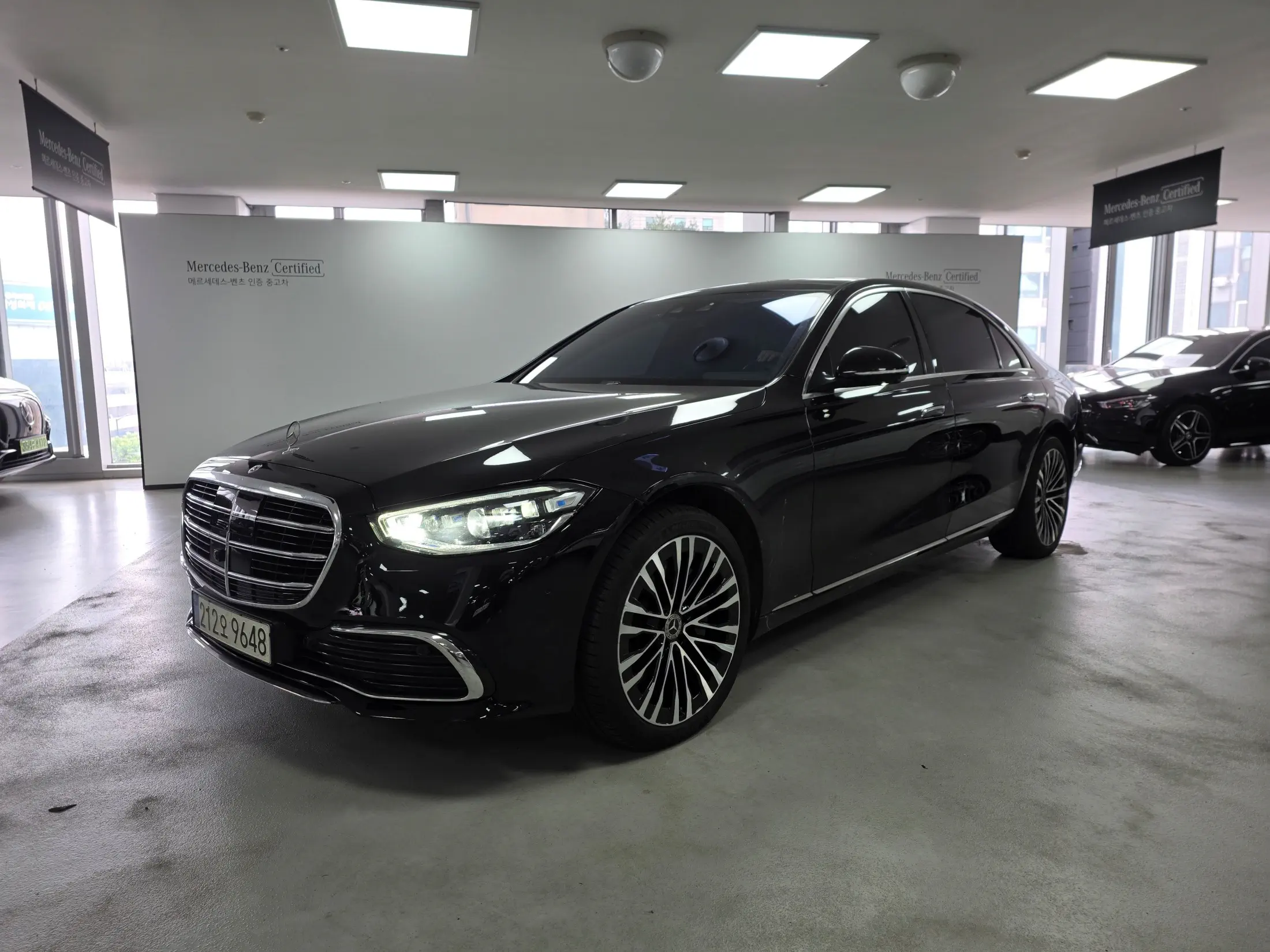 Mercedes-Benz S-Class 2021
