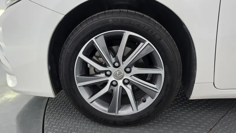 Lexus ES300h