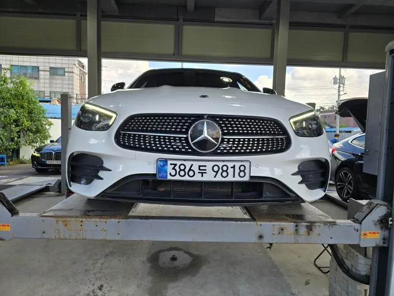 Mercedes-Benz E-Class 2023