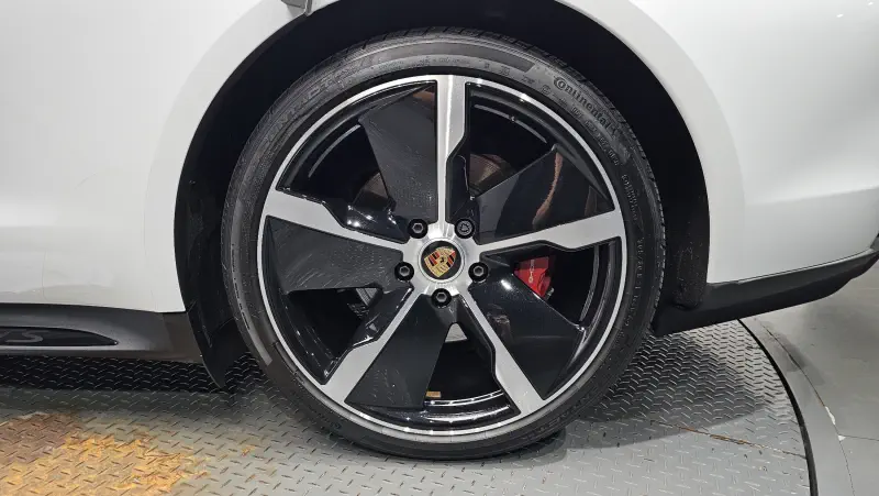Porsche Taycan