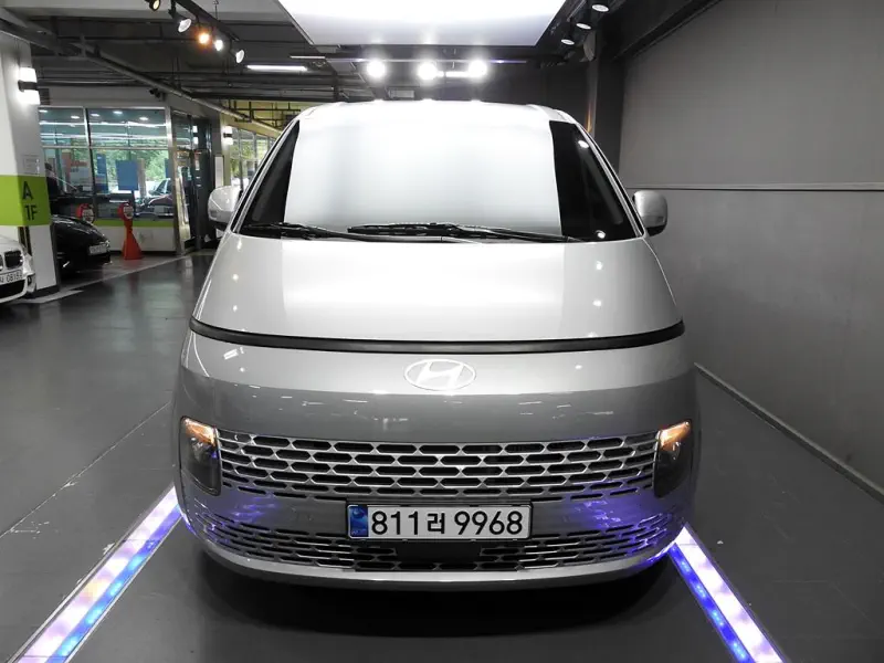 Hyundai Staria