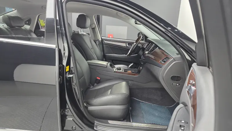 Hyundai Equus
