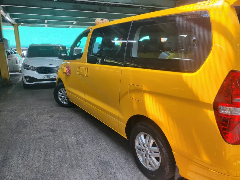 Hyundai Grand Starex
