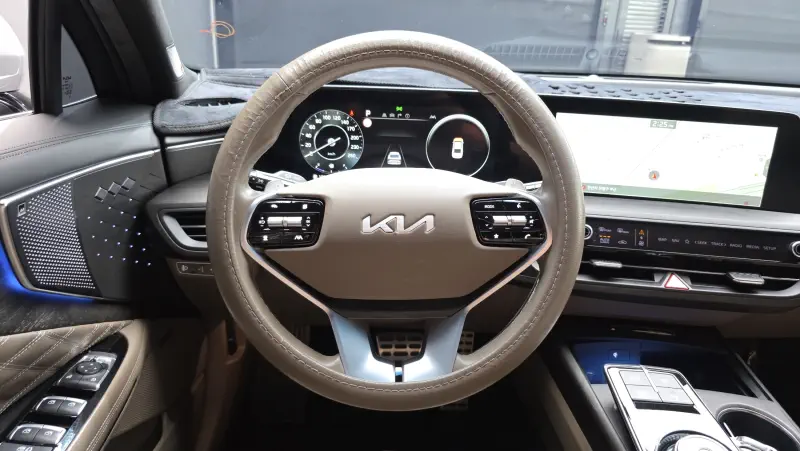 Kia K8
