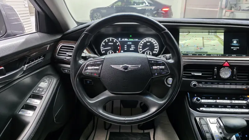 Genesis EQ900