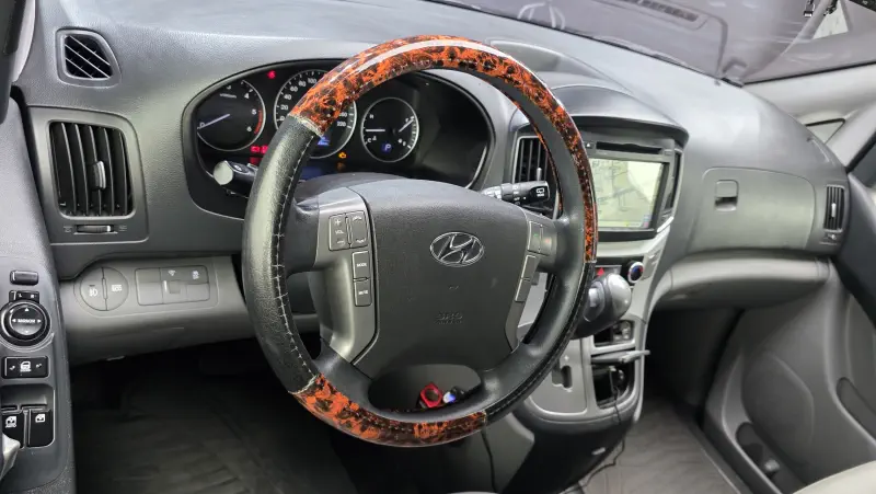 Hyundai Grand Starex
