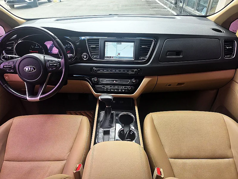 Kia Carnival