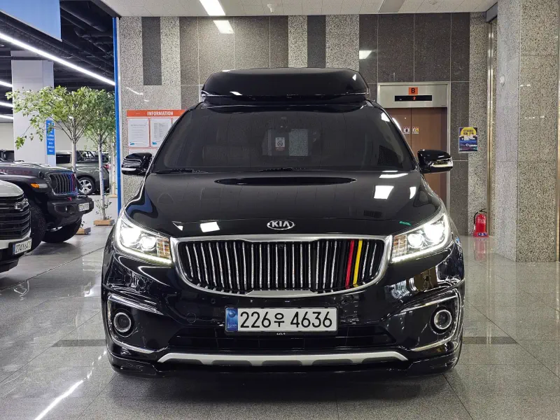 Kia Carnival