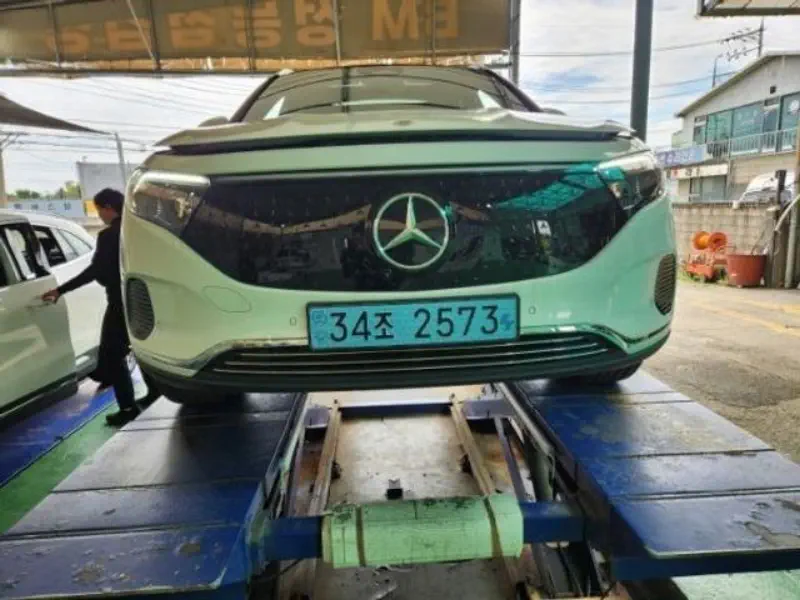 Mercedes-Benz EQA