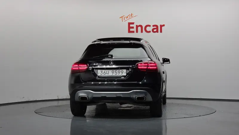 Mercedes-Benz GLA-Class