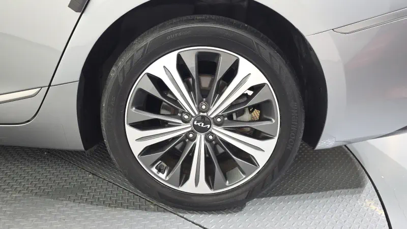 Kia K8