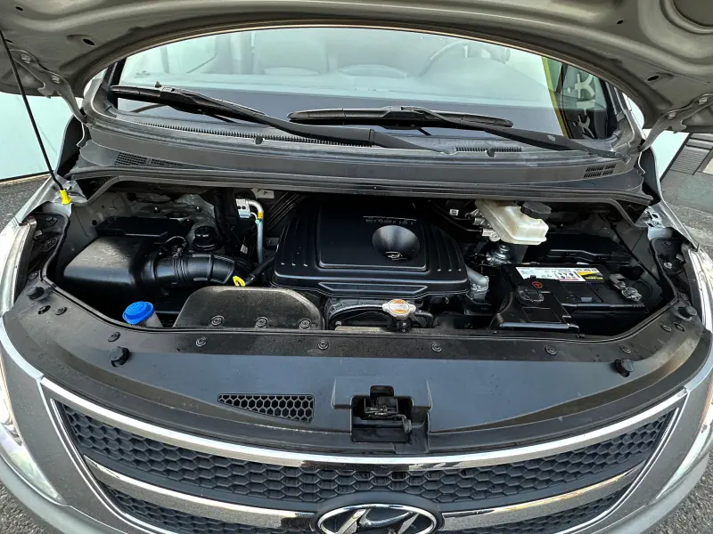 Hyundai Grand Starex