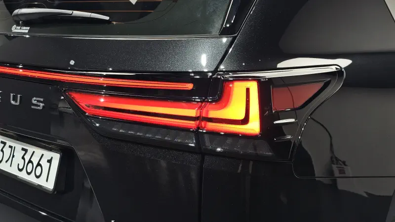 Lexus LX570