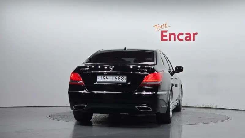 Hyundai Equus
