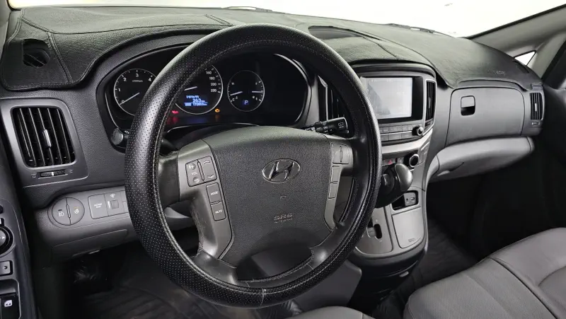 Hyundai Grand Starex