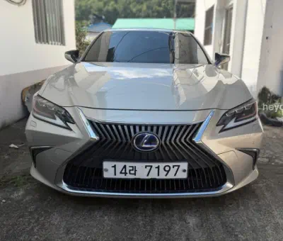 Lexus ES300h