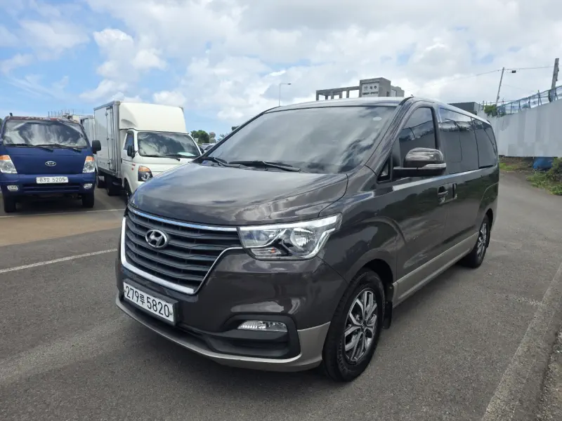 Hyundai Grand Starex