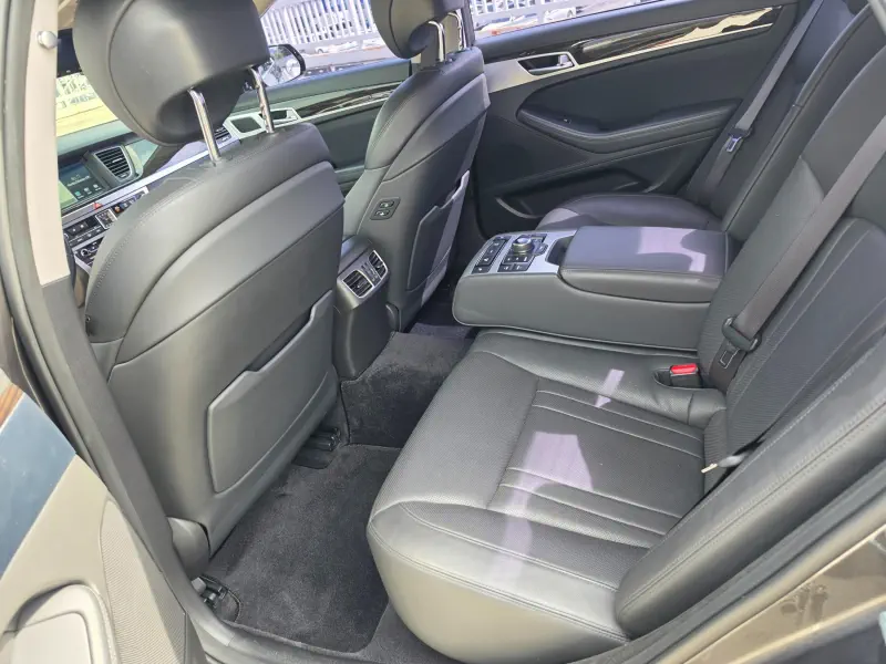 Купить Genesis G80 Daejeon из Кореи