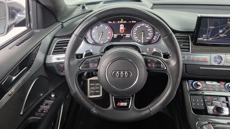 Audi S8