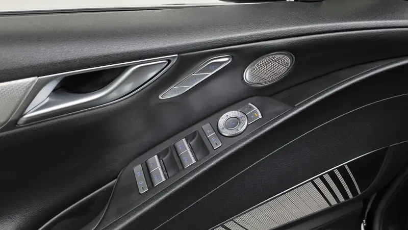 Genesis Electrified G80