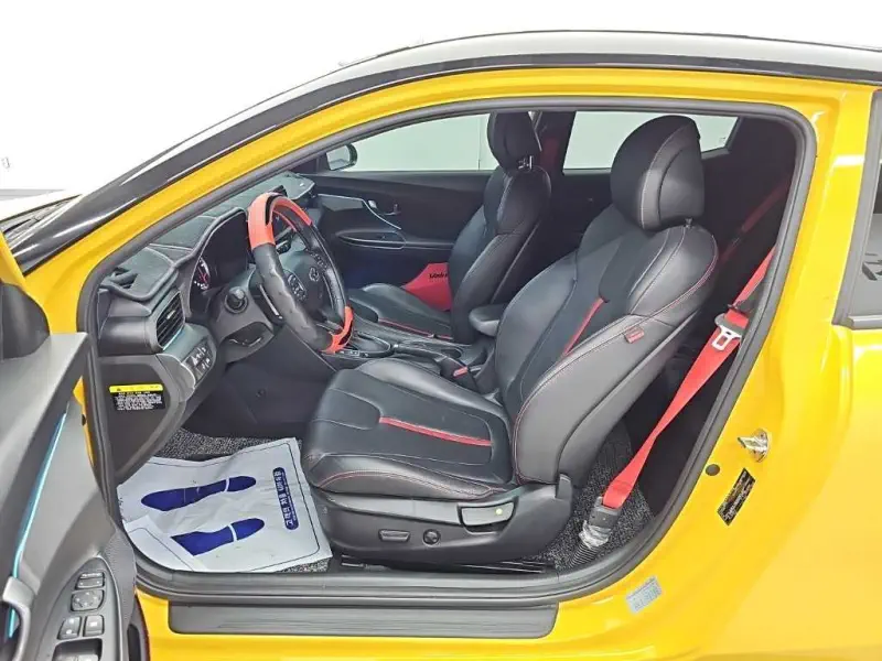 Hyundai Veloster