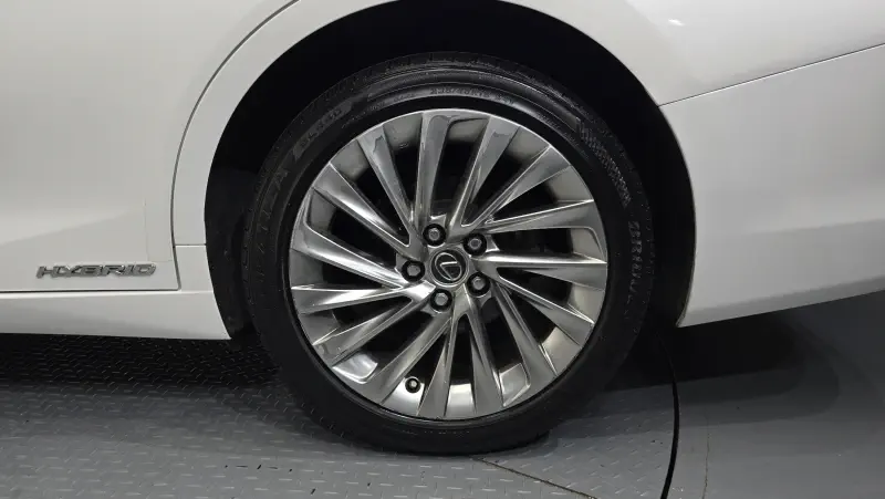 Lexus ES300h
