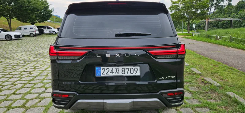 Lexus LX570