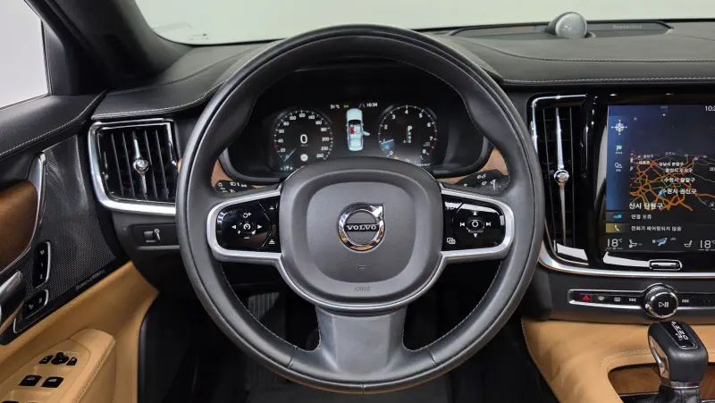 Volvo S90
