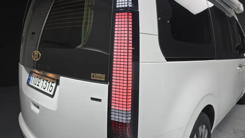 Hyundai Staria