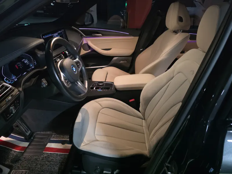 BMW iX3