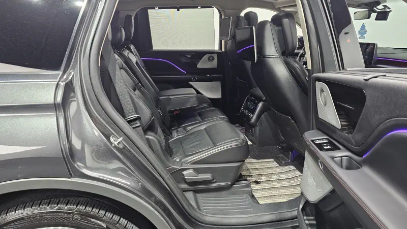 Lincoln Aviator