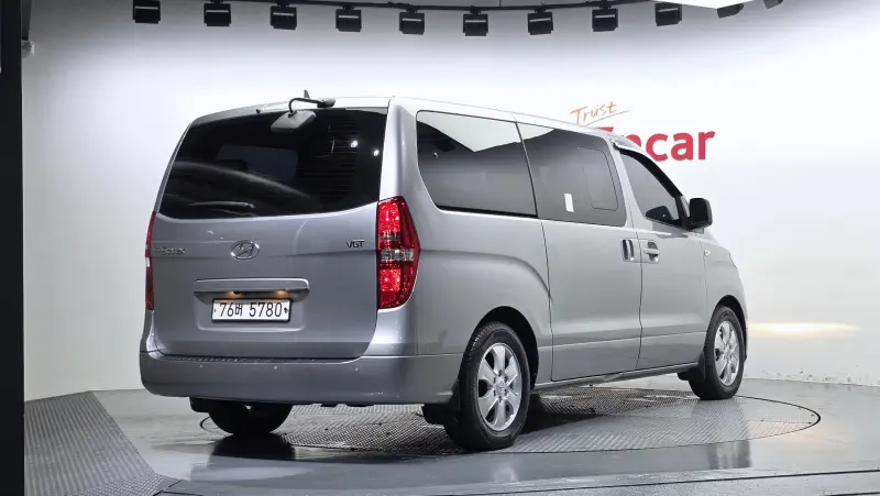 Hyundai Grand Starex