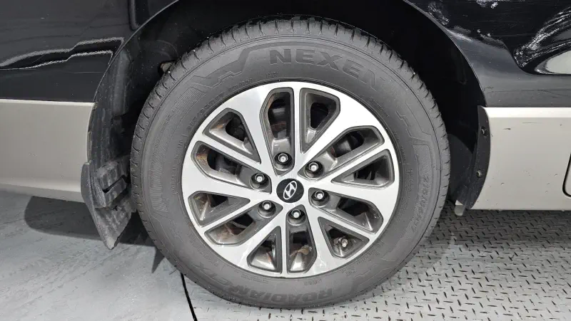 Hyundai Grand Starex