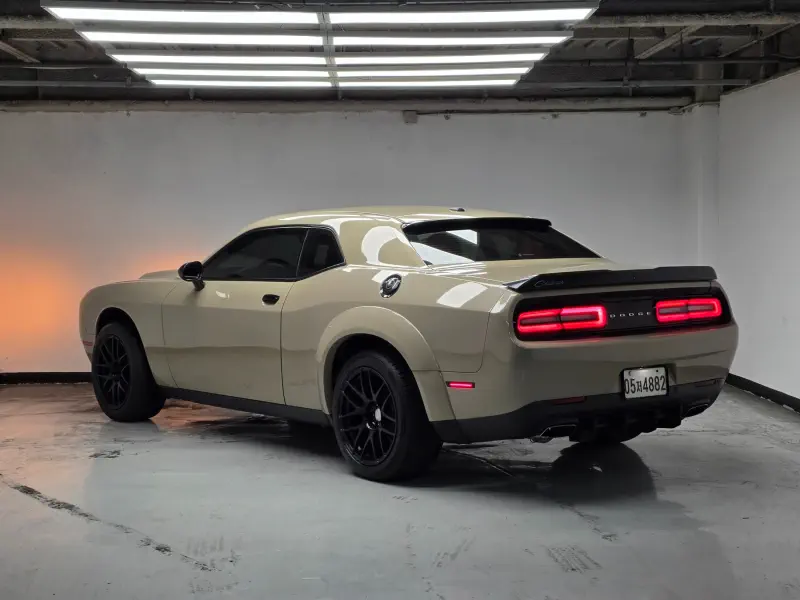 Dodge Challenger