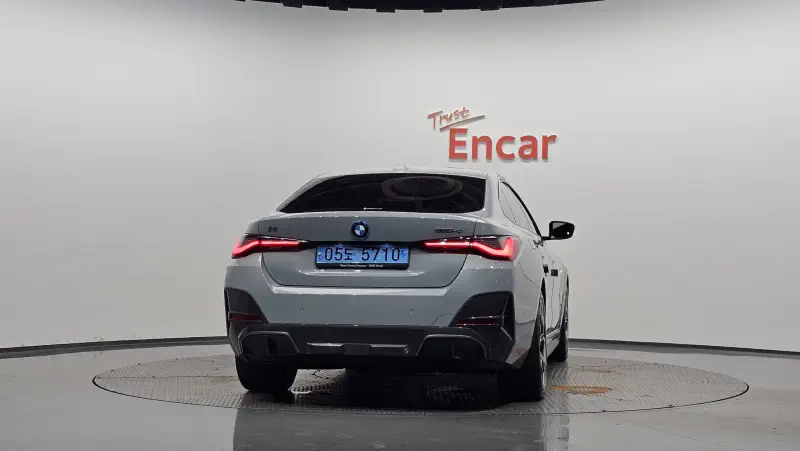 BMW i4