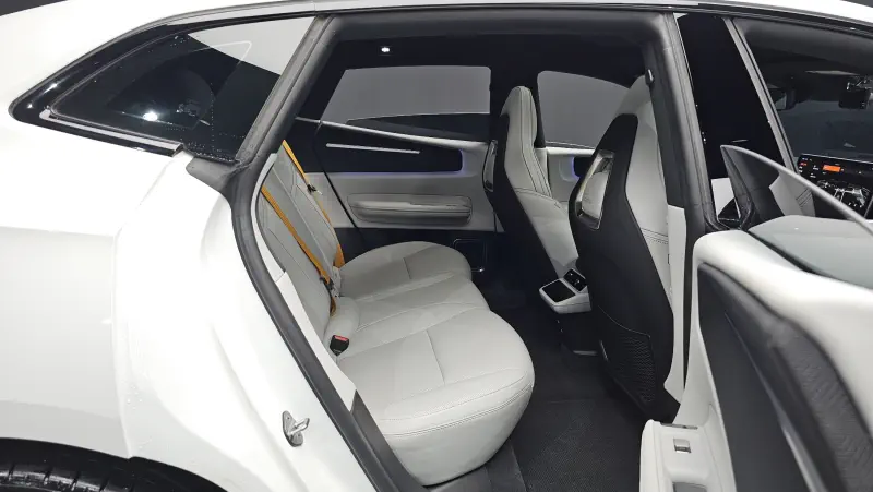 Polestar 4