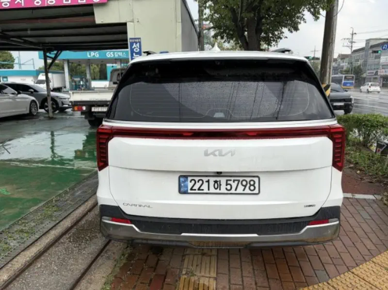 Купить Kia Carnival Gyeonggi из Кореи