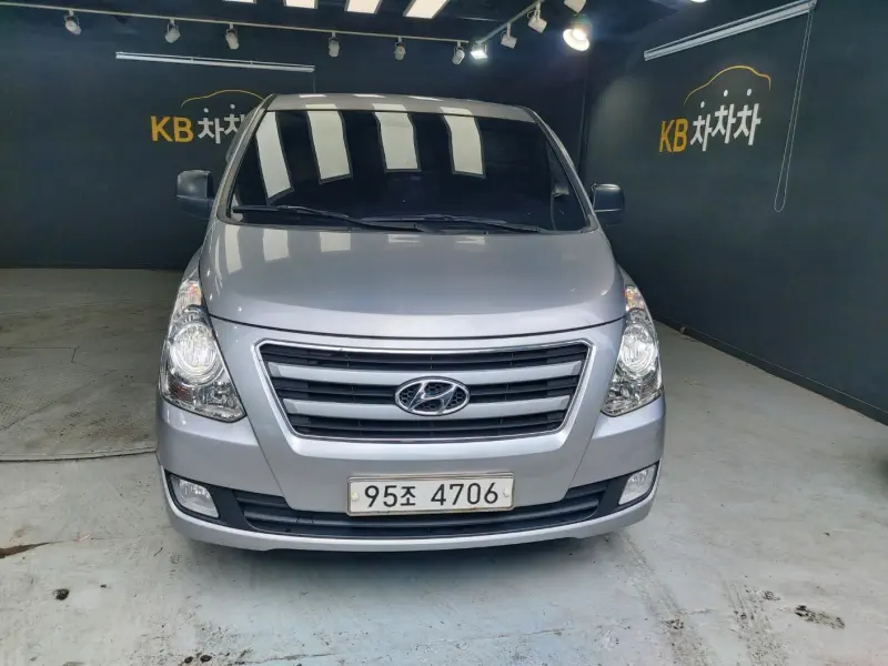 Hyundai Grand Starex