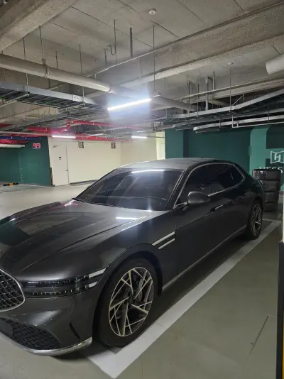 Genesis G90