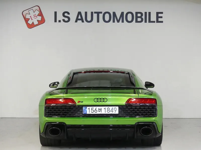 Audi R8