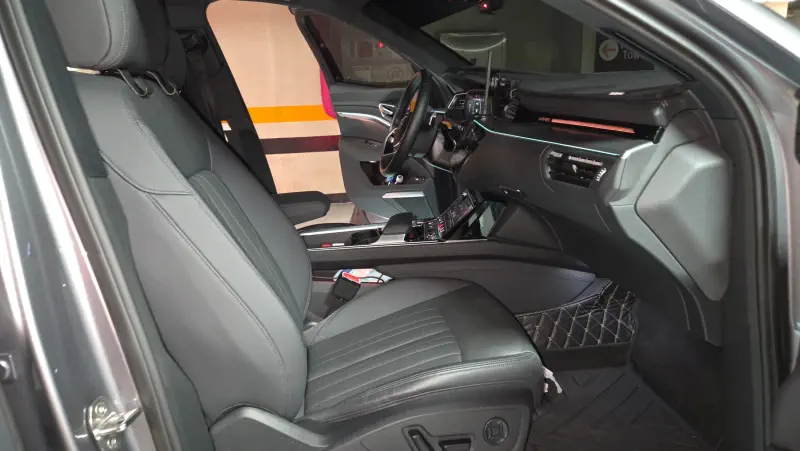Audi e-tron