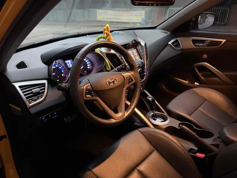 Hyundai Veloster