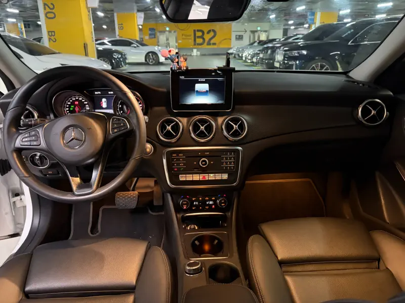 Mercedes-Benz GLA-Class