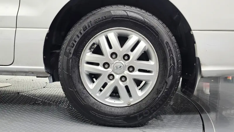 Hyundai Grand Starex